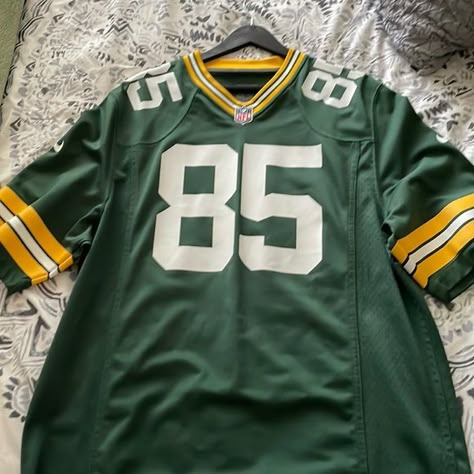 Packers Nike jersey Obx Clothes, Brand Logo Inspiration, American Football Shirt, Fits To Recreate, Jersey Fits, Green Jersey, Streetwear Chic, Retro Football Shirts, American Football Jersey