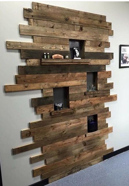 Muren Bloxburg Hallway, Pallet Walls, Diy Wand, Pallet Decor, Pallet Wall, Narrow Hallway, Wooden Wall Decor, Into The Woods, Diy Pallet Projects