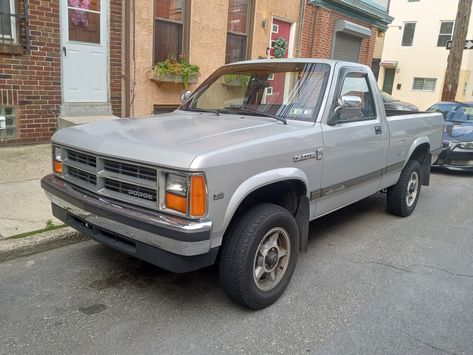 2002 Dodge Dakota, Dakota Truck, Dodge 1970, 1988 Dodge Dakota, 1964 Dodge Polara, 1985 Dodge Ram Truck, Dodge Dakota, Classic Trucks, Dodge