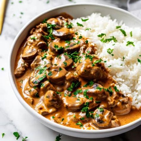 Easy Beef Stroganoff with Rice - Salted Mint Lamb Stroganoff Recipe, Beef Stragonoff Recipe, Mushroom Beef Stroganoff, Homemade Stroganoff, Beef Stronganoff, Beef Stroganoff Pasta, Beef Stroganoff With Rice, Stroganoff Sauce, Mouse Recipes