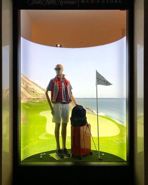 Golf Window Display, Fashion Retail Interior, Light Tunnel, Store Window Displays, Adidas Stella, Retail Inspiration, Golf Shop, Store Window, Men Store