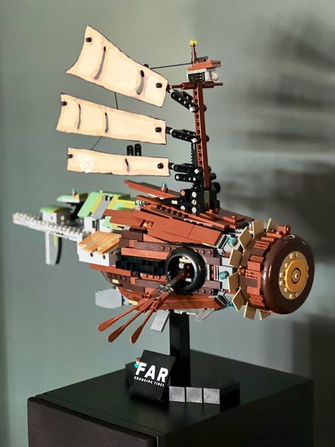 Custom Lego Sets, Steampunk Airship, Lego Sculptures, Micro Lego, Lego Custom Minifigures, Amazing Lego Creations, Mechanical Clock, Lego Creative, Lego Pictures