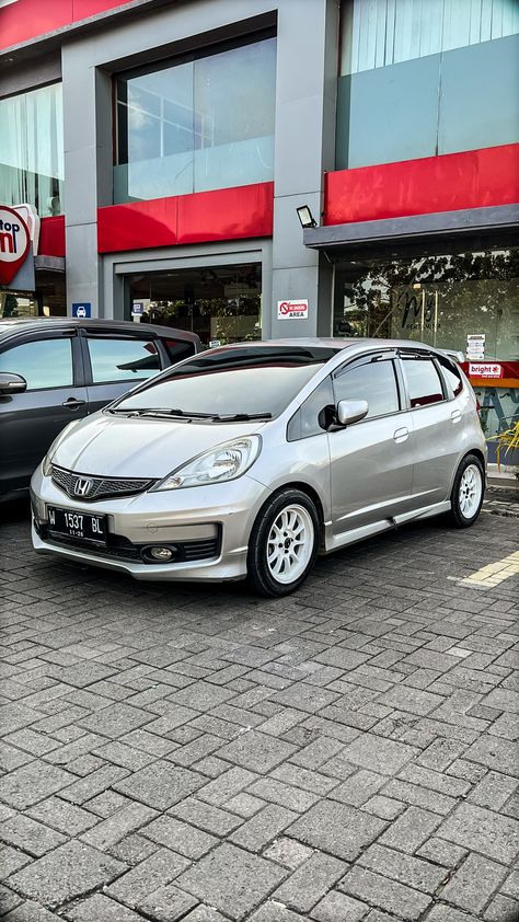 Honda Jazz Rs, Honda Jazz, Dream Cars, Dj, Suv Car, Suv, Indonesia, Cars, Vehicles