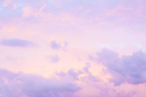 Purple Sky Background, Wall Paper Pink, Sky Mural, Plan Image, Lilac Sky, Floral Comb, Pastel Sky, Mac Wallpaper, Cloud Wallpaper