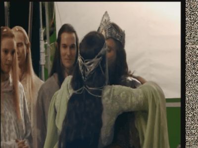 (GIF 2) the dark haired Rivendell elf Nestadion is fascinated by the dark haired beauty Arwen :-)) Dark Haired Beauty, Elf Aesthetic, Middle Earth Elves, Arwen Undomiel, Aragorn And Arwen, Male Elf, Lotr Elves, Fantasy Fashion, Middle Earth