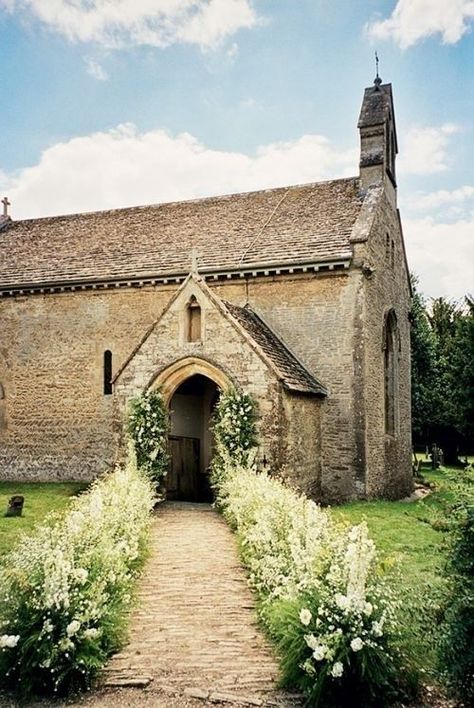 Kate Moss Wedding, French Country Wedding, Old Country Churches, Old Churches, Country Church, Church Building, Old Church, Place Of Worship, Green Foliage