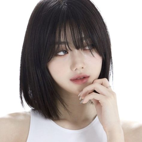 Short Black Hair, Shot Hair Styles, Haircuts Straight Hair, Girl Short Hair, Short Hair Haircuts, Short Hair With Bangs, روتين العناية بالبشرة, Medium Length Hair Cuts, Aesthetic Hair