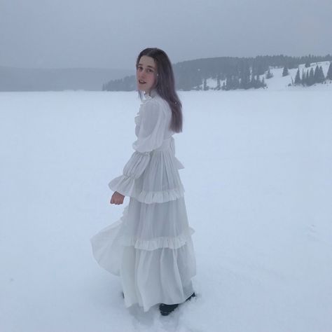 White Dress Long Sleeves, Vintage White Dress, White Dress Long, Coquette Design, White Vintage Dress, White Long Sleeve Dress, Snowy Winter, Dress Long Sleeves, Winter Snow