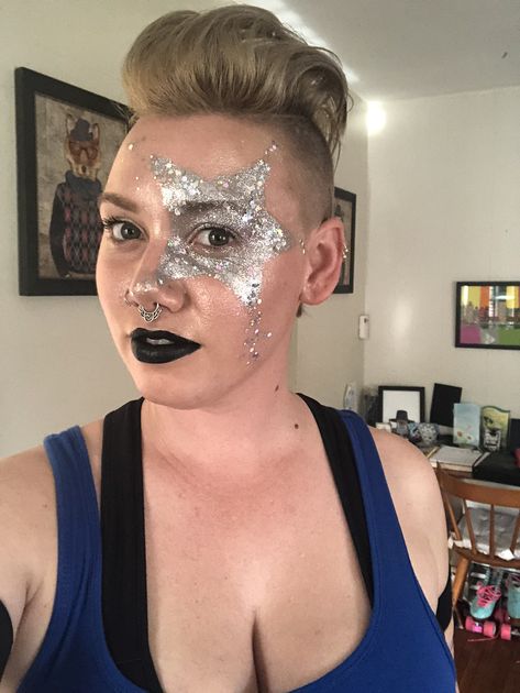 Roller Derby Bout Makeup <3 Bout Makeup Roller Derby, Derby Bout Makeup, Roller Derby Hairstyles, Roller Derby Bout Makeup, Roller Skating Makeup, Roller Derby Makeup Ideas, Roller Derby Makeup, Derby Hairstyles, Kiss Band Makeup