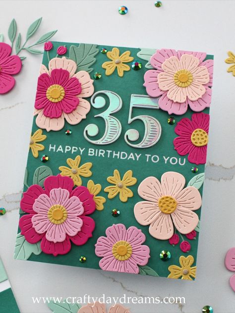 Cricut Flower Card, Floral Birthday Cards Diy, Spellbinders Flower Dies, Die Cut Birthday Cards, Spellbinders Be Bold Blooms Cards, Birthday Card Ideas Handmade, Spellbinders Blooms, Mothers Day Greeting Cards, Floral Birthday Cards