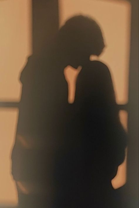 Couple Shadow, Universal Language, Shadow Pictures, The Shadow, The Ordinary, Beauty