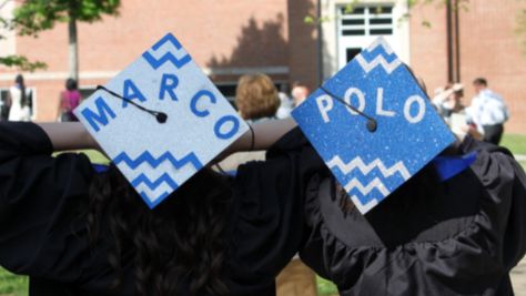 Best friend graduation caps Friend Graduation Caps, Graduation Cap Designs Best Friends, Best Friend Graduation Caps, School Graduation Aesthetic, High School Graduation Aesthetic, Graduation Aesthetic, Best Friend Graduation, Funny Graduation Caps, Creative Graduation Caps