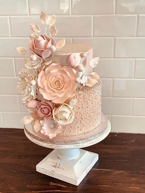 Debut Cake, Happy Birthday Flower Cake, Cake Roses, Blush Wedding Cakes, Rose Gold Cake, Boho Wedding Cake, Gold Birthday Cake, 60th Birthday Cakes, Elegant Birthday Cakes