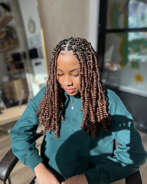 Cute snapshots of our girl @_.brianna.g_ in her passion twists Style: Short Small Passion Twists (colour #30) To book click the link in my bio or visit my website www.cocoastouch.co.uk #passiontwistondon #eastlondonbraider #passiontwistseastlondon #brownpassiontwists #shortpassiontwists Passion Twists Short, Small Passion Twists, Short Passion Twists, Twists Short, Saturn In Aquarius, Short Hair Twist Styles, Short Twists, Braids And Locs, Passion Twists