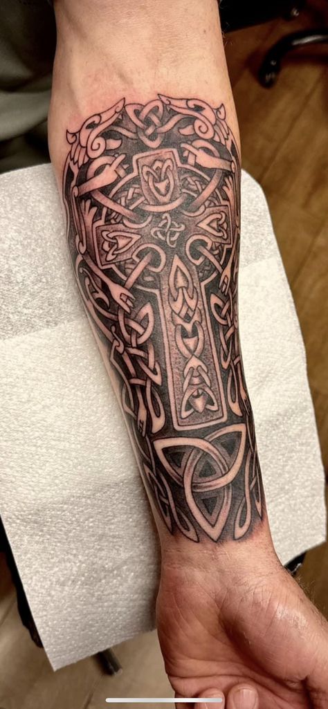 Forarm Tattoos Mens Celtic, Irish Sleeve Tattoo Men, Scotish Men Tattoo, Celtic Tattoos Sleeve, Celtic Armor Tattoo, Celtic Compass Tattoo, Celtic Forearm Tattoo, Viking Tattoo Designs Men, Irish Tattoos Men