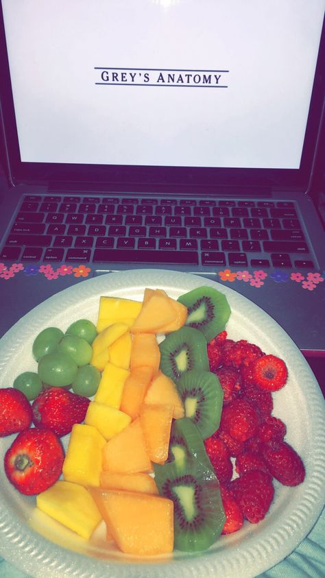 Late Night Snacks Snap, Vegan Late Night Snacks Healthy, Best Late Night Snacks Healthy, Late Night Snacks Snapchat, Munchies Snacks Late Nights, Mid Night Snack Snapchat, Late Night Munchies, Healthy Movie Snacks, Late Night Movies