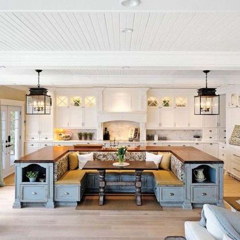 Big Kitchen Island With Built In Seating Kitchen Island With Bench Seating, Dream Kitchen Island, Kitchen Islands Ideas With Seating, Dapur Rustic, Island Kitchens, Kitchens Ideas, Kitchen Island Bench, Decorating Kitchen, Organizer Kitchen