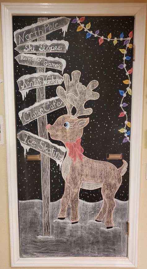 Reindeer Chalkboard Art, Christmas Chalkboard Art Diy, Cute Christmas Chalkboard Ideas, Christmas Dry Erase Board Ideas, Easy Christmas Chalkboard Art, Santa Chalkboard Art, Snowman Chalkboard Art, Christmas Chalkboard Ideas Easy, Christmas Chalk Wall