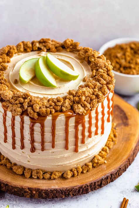 Caramel Apple Crumble Cake ~ Recipe | Queenslee Appétit Caramel Apple Crumble Cake, Apple Filled Cake, Caramel Apple Birthday Cake, Christmas Apple Crumble, Apple Caramel Cake Recipes, Apple Cake Cream Cheese Frosting, Salted Caramel Apple Crumble Cake, Caramel Apple Pecan Cake, Carmel Cakes Southern