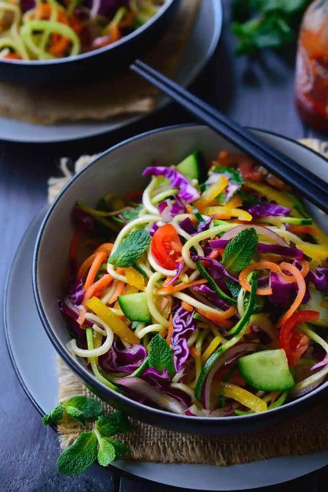 10 Vegan Dishes That'll Actually Fill You Up | Chasing Foxes Recipes Side Dishes, Asian Noodle Salad, Vegan Noodles, Zucchini Noodle Recipes, Noodle Salad Recipes, Asian Noodle, Vegan Recipes Videos, Vegan Lunch Recipes, Vegan Asian