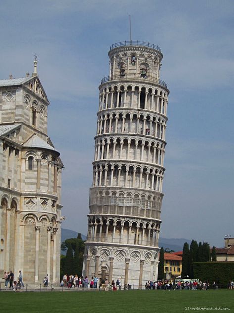 Amazing Facts About The Leaning Tower Of Pisa - World Adventurists Visual Techniques, Pisa Tower, Italy Culture, The Leaning Tower Of Pisa, Famous Architecture, Famous Monuments, Tower Of Pisa, Places In Italy, Blizzard Entertainment