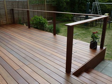 Deck Balustrade Ideas, Decking Balustrade, Reling Design, Wire Railing, Wire Balustrade, Garden Decking, Patio Railing, Deck Railing Design, Decking Ideas