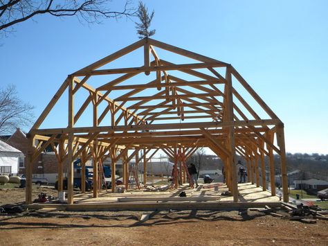 Barn Roof Styles, Timber Frame Exterior, Pole Barn House, Pole Barn Kits, Pole Barn Designs, Timber Frame Plans, Timber Frame Joinery, Gambrel Barn, Gambrel Style