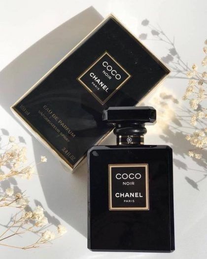 Perfume Luxury, House Of Chanel, Patchouli Perfume, Parfum Chanel, Parisian Aesthetic, Perfume Photography, Fragrances Perfume Woman, Chanel Perfume, Chanel Beauty