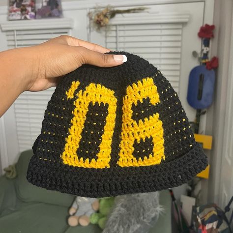 Some custom orders don’t always make it to the Instagram page, so I’m here to show them off! 🤩 Let this be your sign to order a custom hat! Simply DM the page or press the ‘Contact’ button in the bio. No idea is too wild! 🥰 Follow @kendalltaidesign for more. #crochet #crochetersofinstagram #crochetbuckethat #crochetrufflehat #crochetbeanie #famu #tallahassee #tallahasseecrochet Beanie Ideas Crochet, Crochet Hats Ideas, Beanie Crochet Ideas, Clothing Customization Diy, Cool Crochet Clothes, Funny Crochet Hats, Crochet Hat Aesthetic, Free Crochet Pattern Hat, Small Crochet Projects Easy