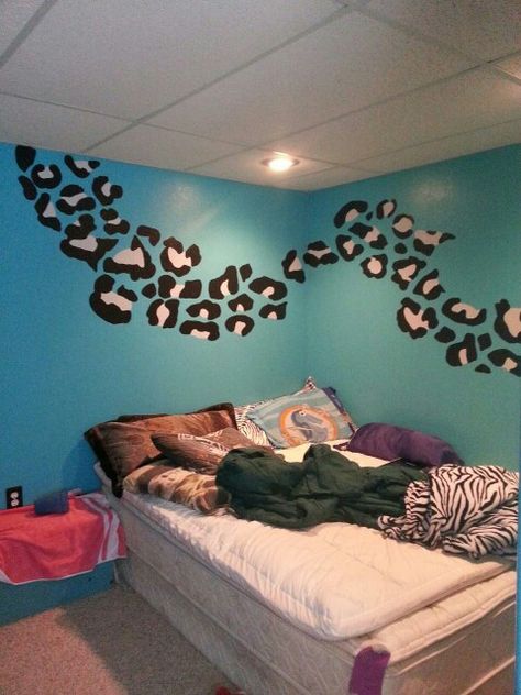 Cheetah print wall in my daughters room Cheetah Wall Mural, Girls Cheetah Bedroom, Cheetah Bedroom Ideas, Cheetah Print Bathroom, Bathroom Decor Amazon, Cheetah Print Rooms, Cheetah Print Bedroom, Cheetah Print Wall, Cheetah Room