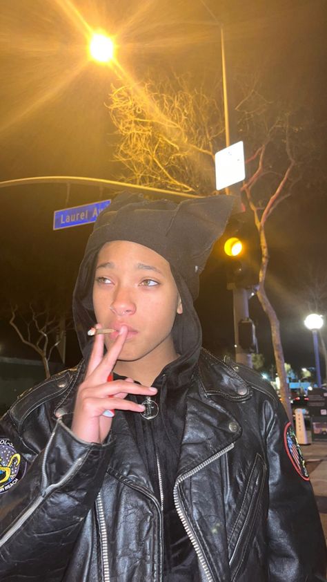 Willow And Jaden Smith, Willow Smith, Jaden Smith, Jada Pinkett Smith, Aesthetic People, Puff And Pass, Black Excellence, Pretty Selfies, The Girl Who