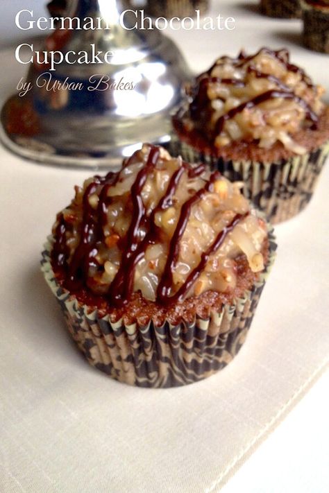 German Chocolate Cupcakes, Gourmet Cupcakes, German Chocolate Cake, Cupcakes Recipe, German Chocolate, Yummy Cupcakes, Cupcake Cake, Yummy Sweets, Cupcake Ideas