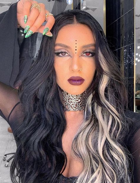 Witchy Hair, Witch Hair, Goth Hair, Hair Color Crazy, Halloween Hair, Long Wavy Hair, Hair Inspo Color, Crazy Hair, Hair Color Trends