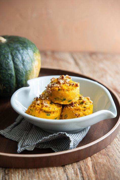 Enjoy this easy recipe for Kabocha Salad, a delicious Korean pumpkin salad perfect for fall. Packed with flavor and health benefits, this authentic side dish is a must-try for lovers of Korean cuisine. Pumpkin Porridge Recipe, Salad Korean, Korean Potato Salad, Pumpkin Dish, Pumpkin Salad, Pumpkin Dishes, Korean Side Dishes, Salad Easy, Kabocha Squash