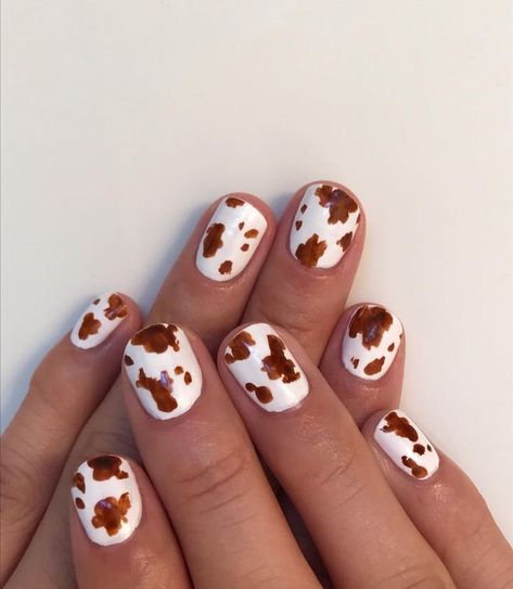 Leopard Nail Designs, Cow Print Nails, Nail Design Glitter, Cow Nails, Nagellack Trends, Her Nails, Print Nails, Leopard Nails, Winter Nail Art