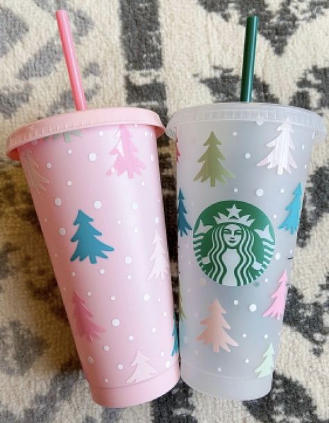 Cup Christmas Tree, Starbucks Christmas Cups, Starbucks Cup Design, Starbucks Cup Art, Cute Tea Cups, Holiday Tumbler, Christmas Craft Show, Themed Christmas Tree, Personalized Starbucks Cup