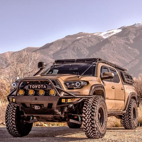 Toyota Overland Vehicles, Toyota Bakkie, Overland Tacoma, Best Off Road Vehicles, Tacoma Mods, Outside Nature, Toyota Accessories, Overland Gear, Truck Bed Camping