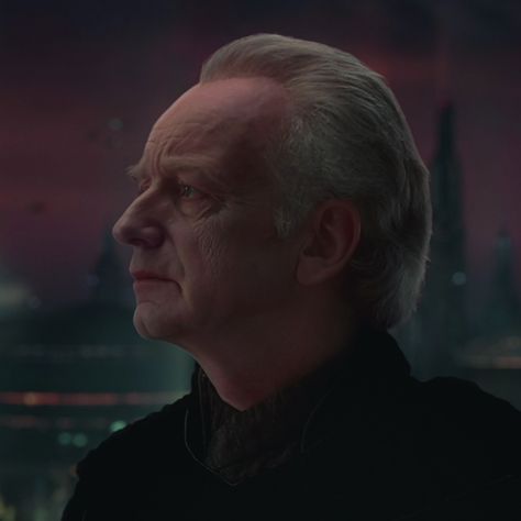 Ian Mcdiarmid, Star Wars Shifting, Star Wars Pfp, Sheev Palpatine, Darth Sidious, Emperor Palpatine, Star Wars Aesthetic, Star Wars Sith, Star Wars Facts