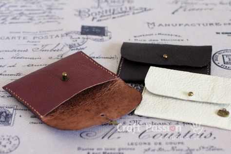 Leather Coin Purse - Free Tutorial | Craft Passion Diy Leather Coin Purse, Leather Purse Diy, Diy Leather Pouches, Diy Purse Making, Leather Templates, Diy Coin Purse, Leather Change Purse, Diy Leather Wallet, Coin Purse Pattern