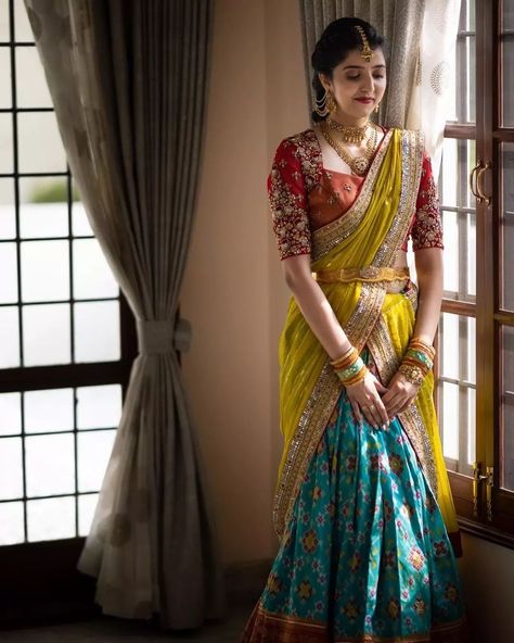 Unique Combination Lehenga, Lehenga Contrast Colour, Ikkat Lehenga Blouse Designs, Contrast Colour Combination Lehenga, Ikkat Lehenga Indian Weddings, Lehanga Stiching Models, Half Saree Colour Combinations, Contrast Lehenga Color Combos, Half Saree Designs Color Combinations