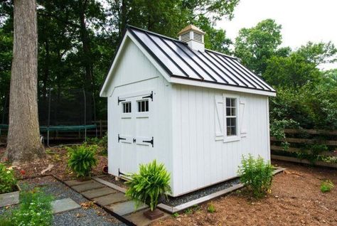 Garden Shed Ideas-26-1 Kindesign White Shed, Prefab Sheds, Shed Makeover, Backyard Storage Sheds, Backyard Storage, Pump House, Storage Shed Plans, Shed Plan, Backyard Sheds