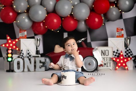 Tub Cake, Race Car Cakes, Cake Smash Theme, Backdrops Kids, Photoshoot Backdrops, Race Car Driver, Cake Smash Photography, Car Driver, Paper Backdrop