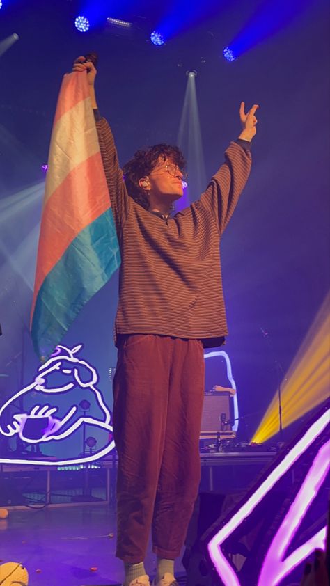 Cavetown Hug All Your Friends, Cavetown Wallpapers Lyrics, Cavetown Fanart, Cavetown Pfp, Cavetown Art, Cavetown Wallpapers, Cavetown Aesthetic, Cave Town, Trans Boys