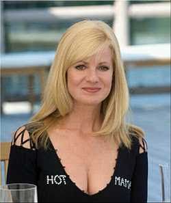 Bonnie Hunt, Cheaper By The Dozen, Information Overload, Emmy Award, Great Legs, Golden Globe, American Actress, All Time, Globe