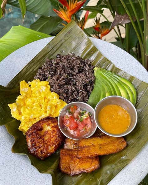 Costa Rica Food, Visit Costa Rica, Healthy Food Motivation, Food Obsession, Go Ahead, Pretty Food, Traditional Food, Food Cravings, I Love Food