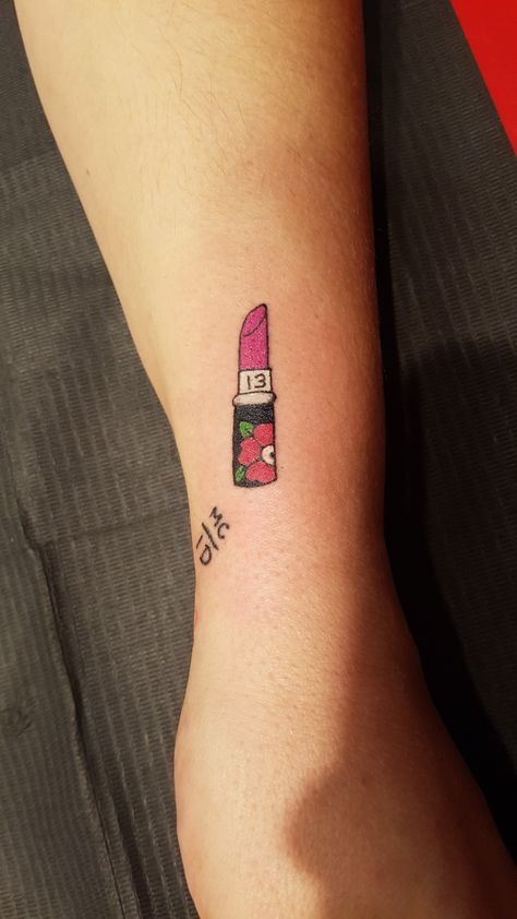 Lipstick Tattoo Ideas, Lipstick Emoji, Tattoo Lipstick, Lipstick Tattoo, Emoji Tattoo, Lipstick Tattoos, Magenta Hair, Cerave Moisturizing Cream, The Perfect Kitchen