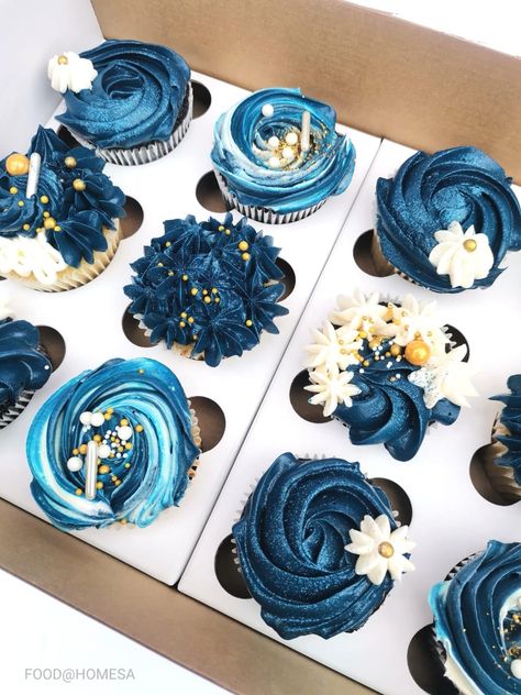 Blue Cupcake Wedding Cake, Navy Blue And White Cupcakes, Navy Blue Cupcakes With Gold, Navy Blue Grad Party, Blue White And Gold Cupcakes, Black And Blue Cupcakes, Navy Blue Wedding Cupcakes, Navy Blue And Gold Cupcakes, Blue And White Cupcake Ideas