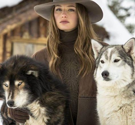 Wolves And Women, Dog Photoshoot, Career Inspiration, Western Aesthetic, Chris Martin, Ralph Lauren Style, Ralph Lauren Collection, 가을 패션, Simple Elegance