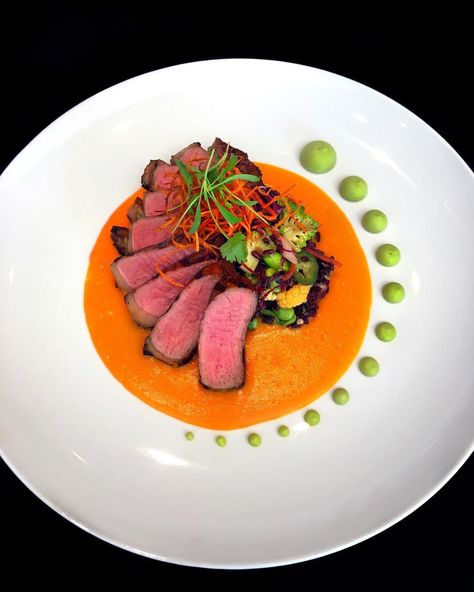 Carrot Sauce, Duck Breast Recipe, Forbidden Rice, Food Presentation Plates, Gourmet Food Plating, Bistro Food, Soul Food Dinner, Fine Dining Recipes, Luxury Food