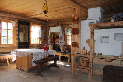 Slavic ethnic home (interior) Slavic Furniture, Grandma House, Houses Interior, Country House Interior, Russian Style, Vernacular Architecture, Traditional Rustic, Grandmas House, Cabin Design